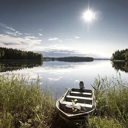 Casa de Férias Rustic Off-grid On Private Island With Sauna Near Tarjanne, Pohjaslahti, Finland *